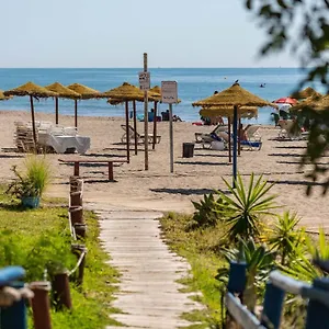https://homeabroad-apartments-los-boliches.es-andalucia.com